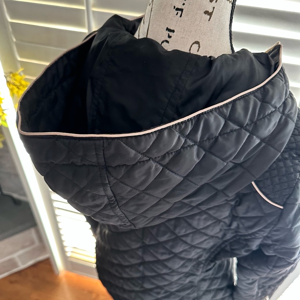 Nautica quilted puffer jacket in classic black with tan trim accents 🤍 - Picture 12 of 13